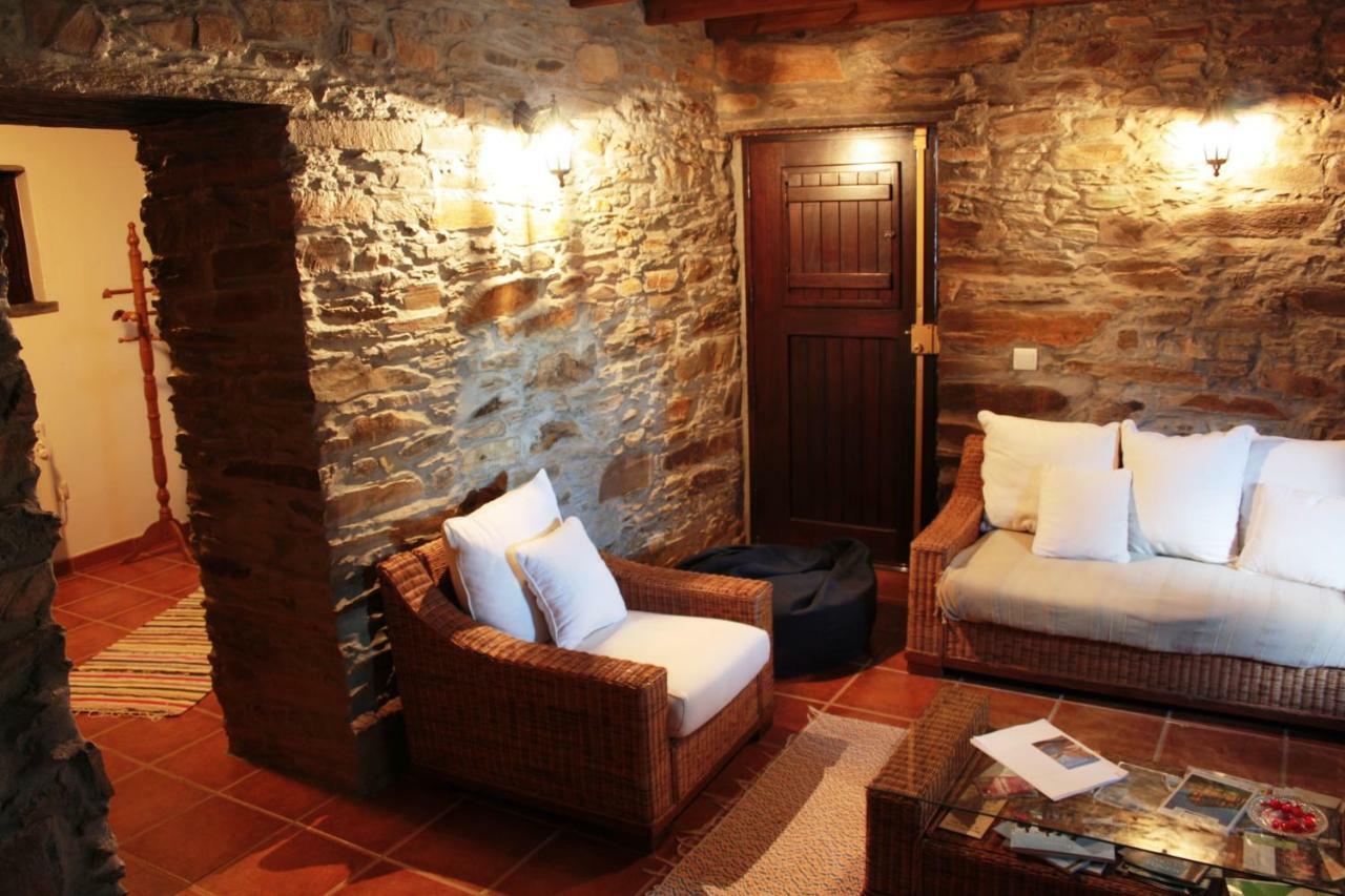 Casas De Pedra Hotel Proenca-a-Nova Exterior photo
